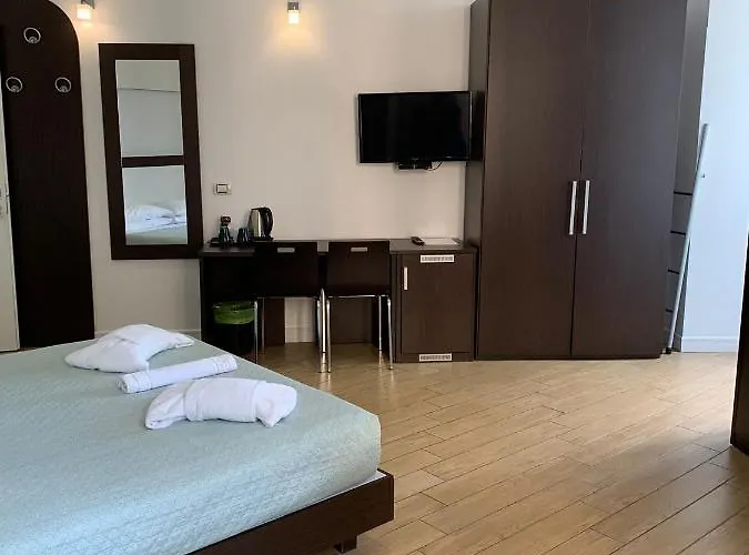 Thewesley Konukevi 4*